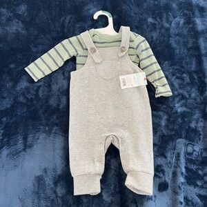 NWT 0-3 Month Outfit